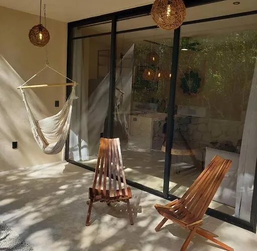 Little Oasis With Private Pool In The Jungle Apartment