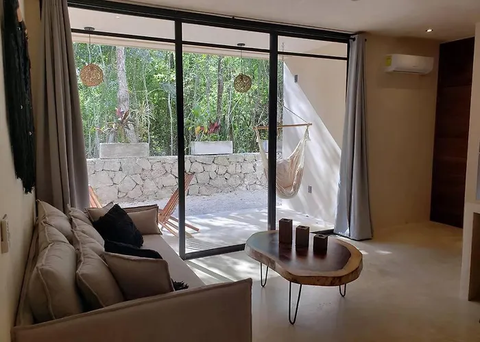 Little Oasis With Private Pool In The Jungle Apartment